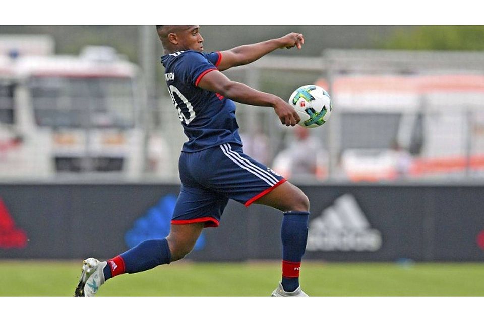 Der 17-jährige Franck Evina macht den nächsten Schritt und läuft dauerhaft für die U23 auf. Foto: mis