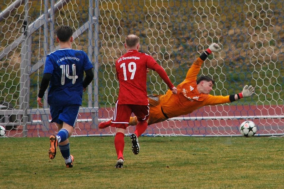FCW-Keeper Daniel Berchtold war ein sicherer Rückhalt, musste kurz vor dem Ende aber doch den Ausgleichstreffer zum 1:1 hinnehmen. FCW-Keeper Daniel Berchtold war ein sicherer Rückhalt, musste kurz vor dem Ende aber doch den Ausgleichstreffer zum 1:1 hinnehmen.