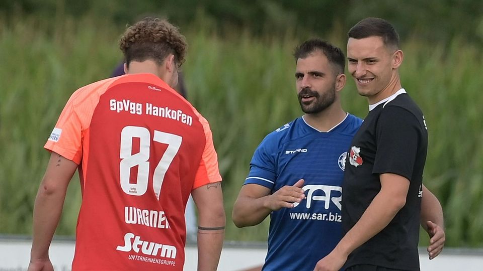 Freund oder Feind? Daniel Hofer (blaues Trikot) hatte am Samstag keine Antwort auf diese Frage.