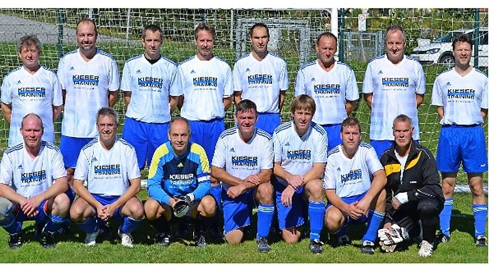 Die Ü40 aus Teugn und Saal ist die Nummer zwei im Bezirk.  Foto: Urlberger