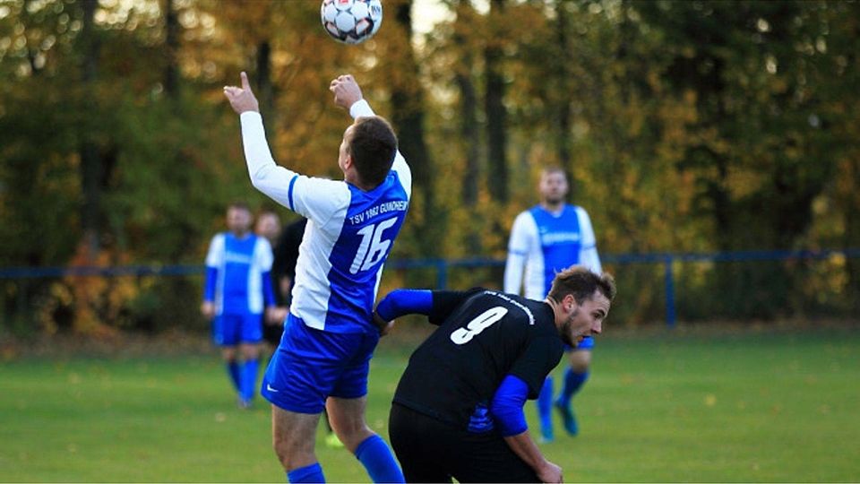 Der TSV Gundheim setzt sich im Finale des Edeka Bruder/Letterpoint-Wintercups gegen den Gastgeber TG Westhofen mit 4:2 durch.  F: Wolff