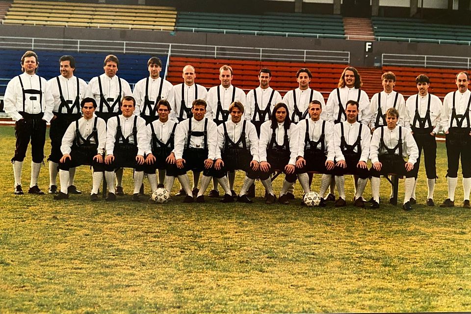 Ein legendäres Bild einer legendären Truppe: die Bayernligamannschaft des 1. FC Passau.