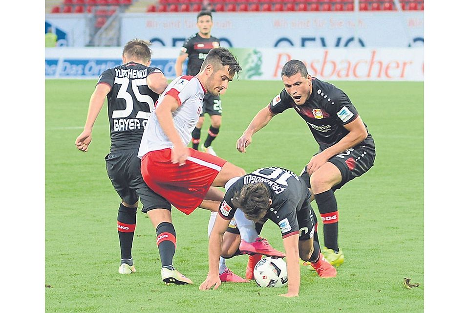 Einst Liga-Alltag, duelliert sich Kickers Offenbach aktuell nur in Freundschaftsspielen