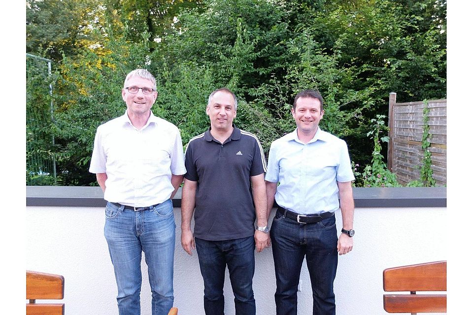 Als Funktionäre beim Staffeltag in Oberzell sprachen Uli Probst, Andreas Schele und Stephan Gerster (von links) zu den Vertretern der 16 Vereine. Foto. Roland Flad
