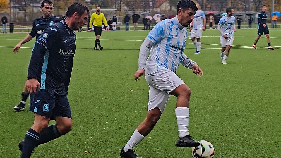 Ricardo Wassermann (am Ball) will mit dem FC Neuhadern im Spiel gegen Alte Haide die Trendwende schaffen.