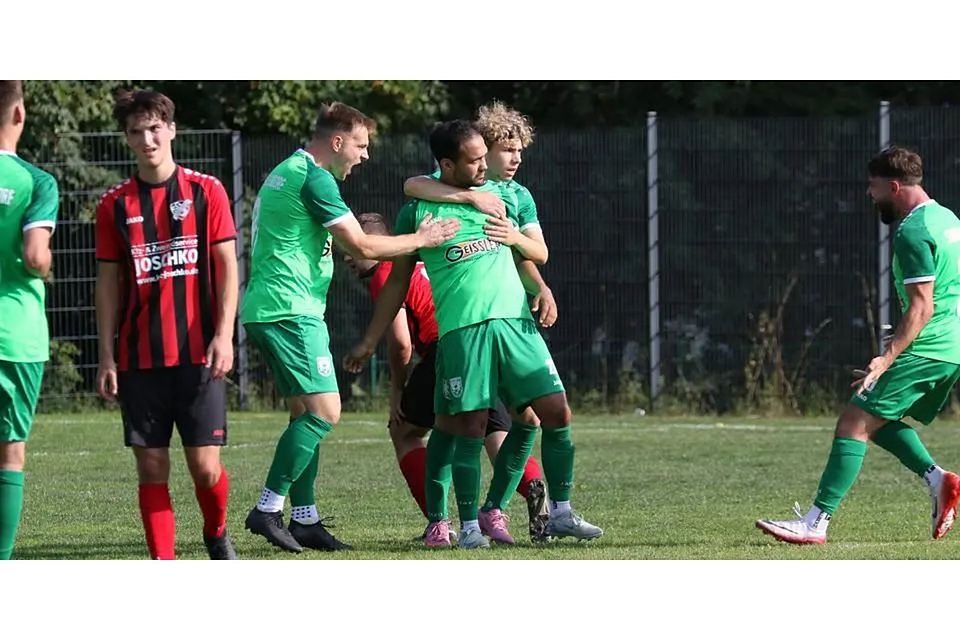 Guilherme Appel Prestes da Silva darf sich wieder mal als Torschütze feiern lassen, schwächt seine Mannschaft danach aber auch durch eine Gelb/Rote Karte. © Jens Schmidt