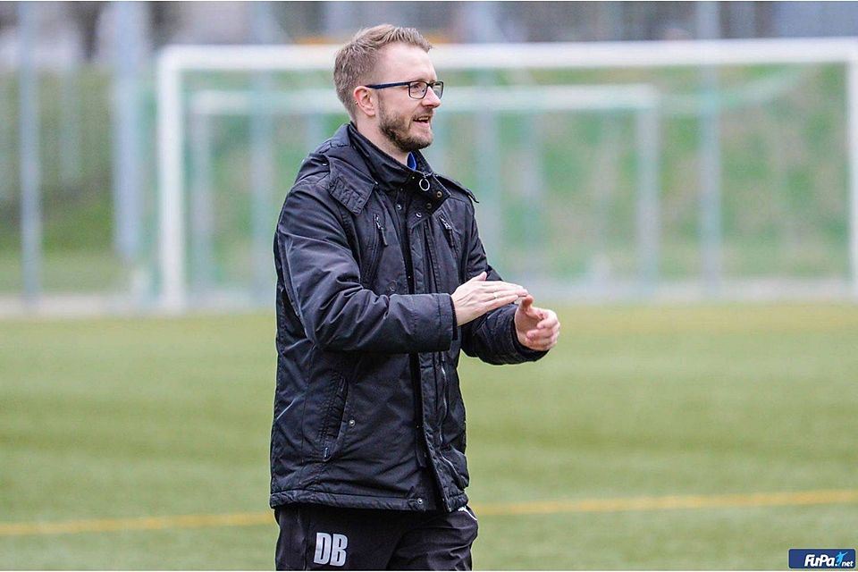 Trainer Daniel Borsch steht nur noch elf Spiele an der Seitenlinie des TSV Wewer.