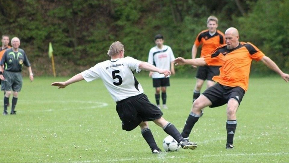 West-Staffel: Tabellenführer Hundsbach (in orange) empfängt Winterbach II zum Topspiel. Archivbild: R.Rodriguez