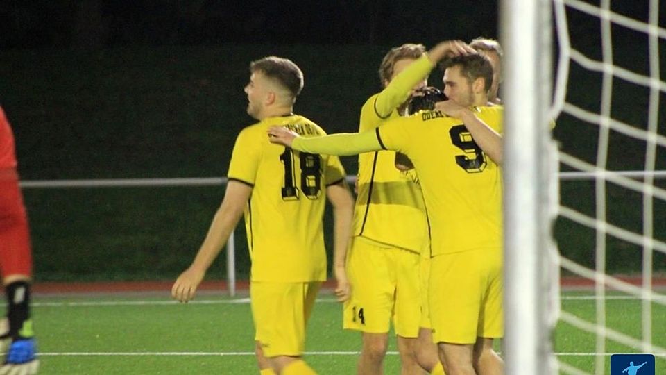 Odenkirchen gewinnt das Flutlichtspiel. 