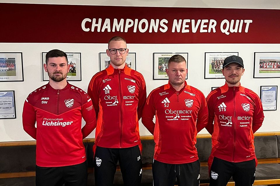 Von links nach rechts: Teammanager Stefan Wieser, Dominik Reitberger, Stefan Johann, Sportlicher Leiter Stefan Schrettenbrunner