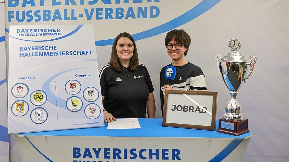 Romy Schwaiger (li. vom Verbands-Frauen- und Mädchenausschuss) und Theresa Leinfelder (Moderatorin).
