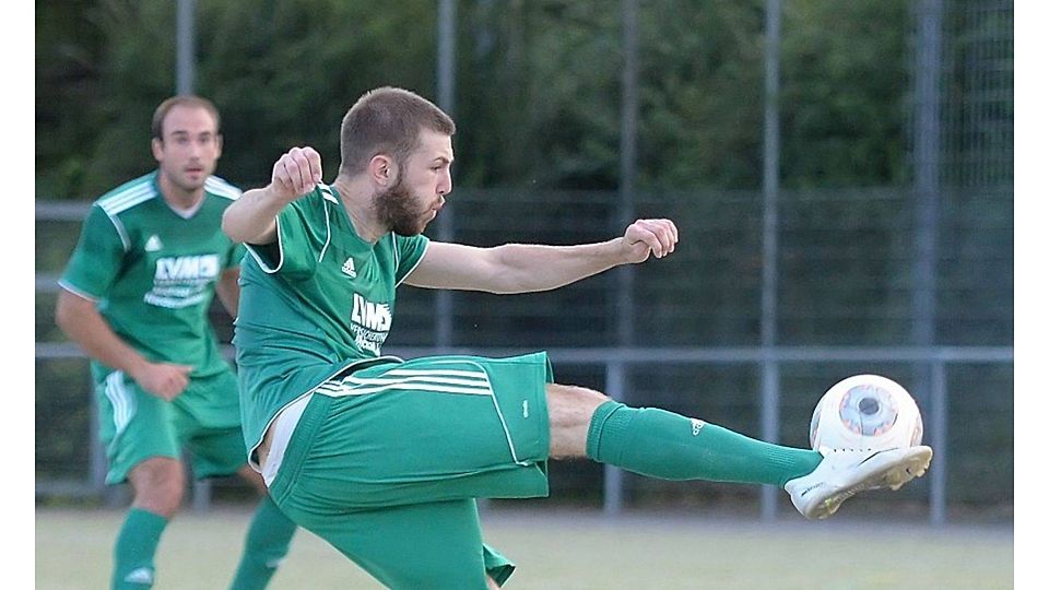 Gegen Waldgirmes mit 3:5 unterlegen: Die Fußballer des SV Niedernhausen. Foto: Tom Klein