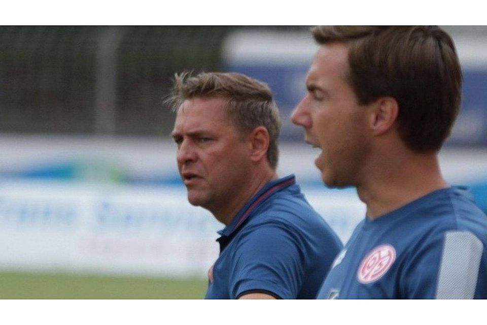 Dirk Kunert (links) schimpfte während des Spiels wie ein Rohrspatz. Archivfoto: Dinger