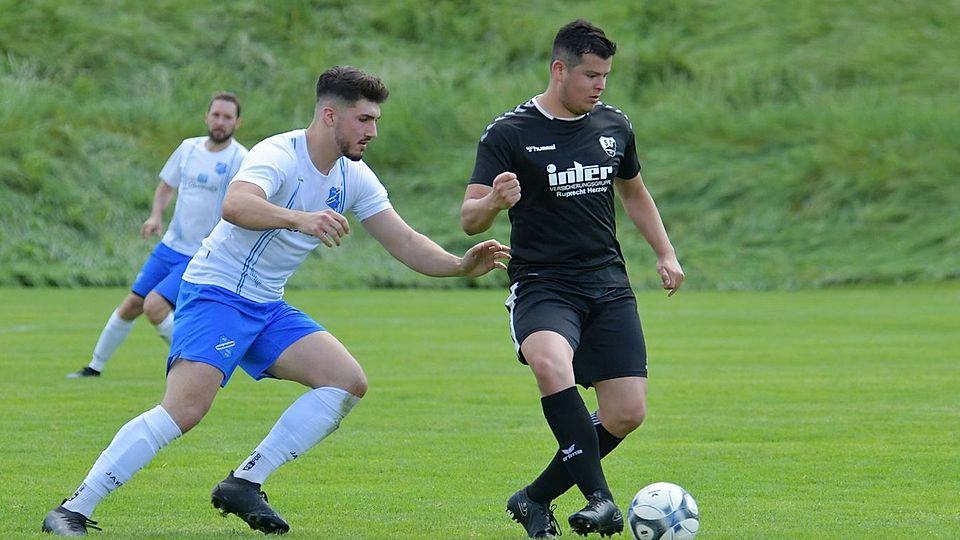 Der Sportclub (am Ball) verlor zum Saisonabschluss das Heimspiel gegen Thalmassing.