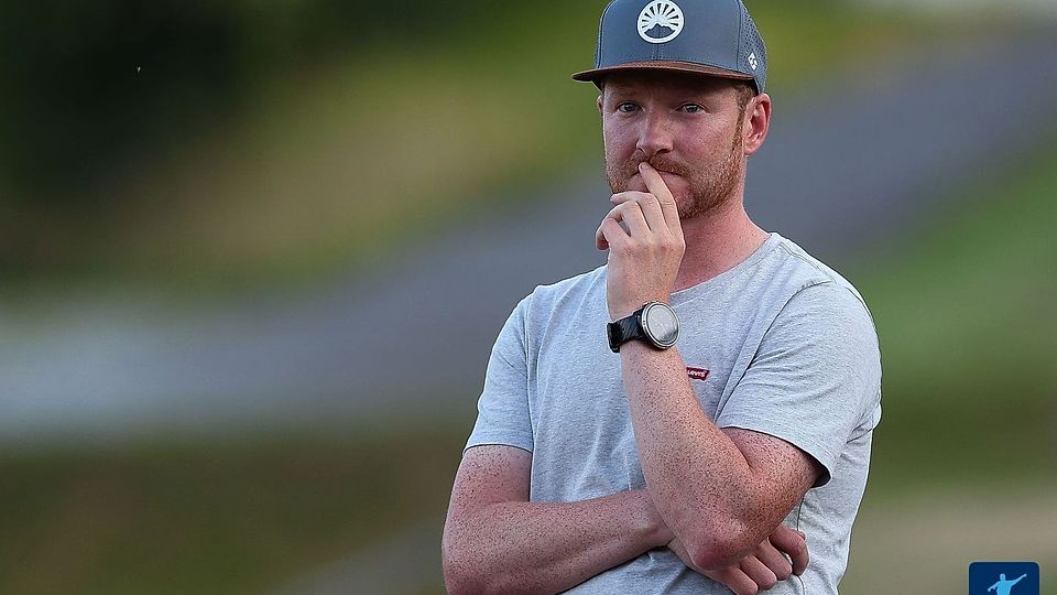 Stefan Richter sitzt beim SV Hutthurm trotz der schlechten Resultate der letzten Wochen fest im Sattel 