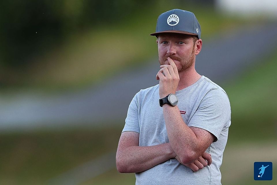 Stefan Richter sitzt beim SV Hutthurm trotz der schlechten Resultate der letzten Wochen fest im Sattel 