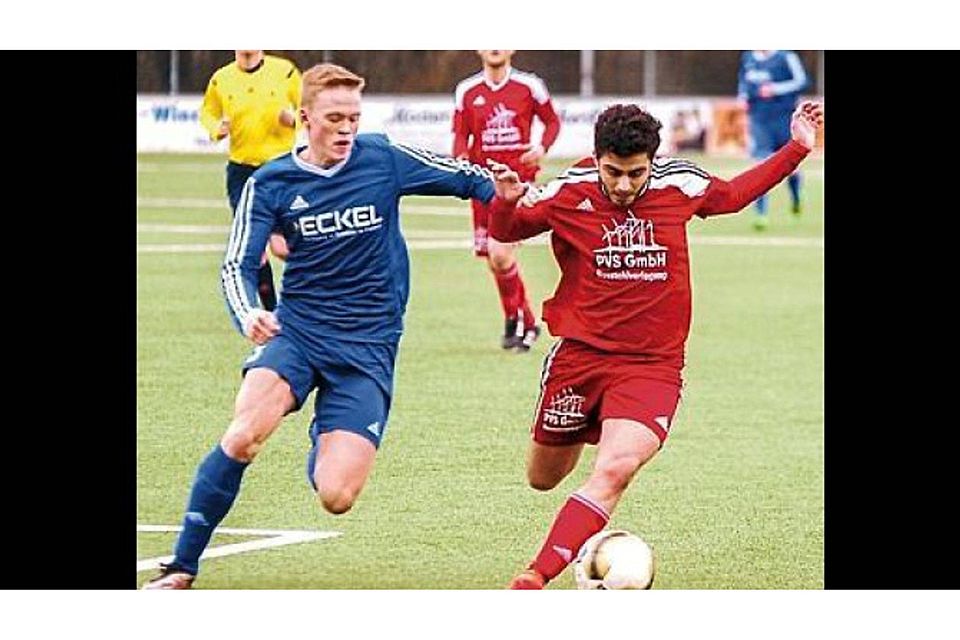 Hat sich in der Braker Bezirksliga-Mannschaft etabliert: Kaan Karahan (rechts) Dennis Weiß