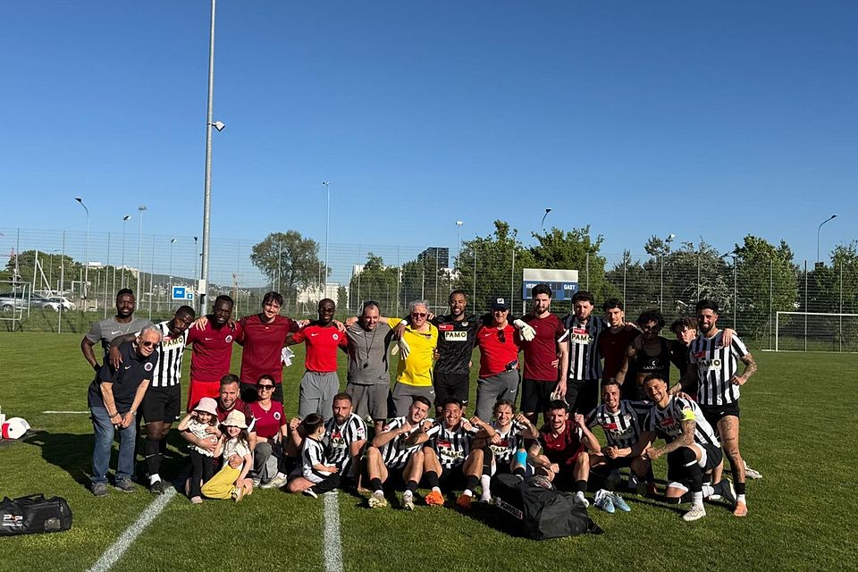 Das nächste Siegerfoto: YF gewann gegen Dietikon 2:1.