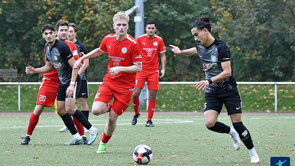 Der Hombrucher SV (rot) feierte beim SV Wanne 11 einen klaren 5:1-Erfolg.