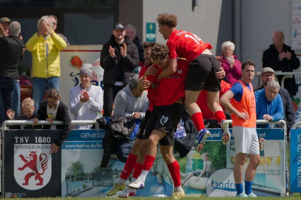 Darf im Relegationshinspiel früh jubeln: Der TSV Wasserburg. Darf im Relegationshinspiel früh jubeln: Der TSV Wasserburg.