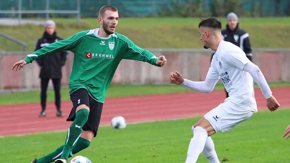 Zwei Ligen höher wird Sebastian Rosina (li.) künftig Fußball spielen: Der Verteidiger wechselt vom TuS Geretsried zum Regionalligisten SV Heimstetten.