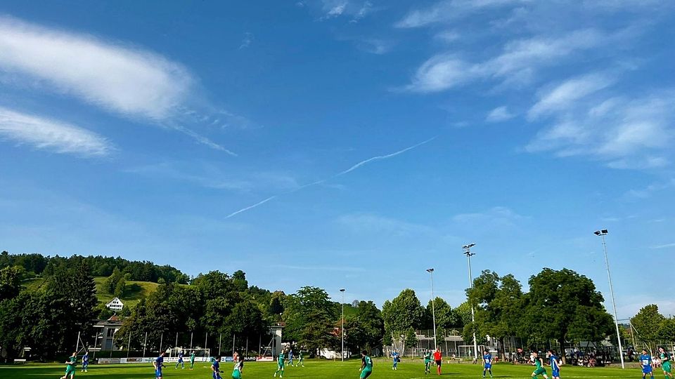 Veltheim bleibt dank 3:1-Heimsieg über Brüttisellen an Seuzach dran.