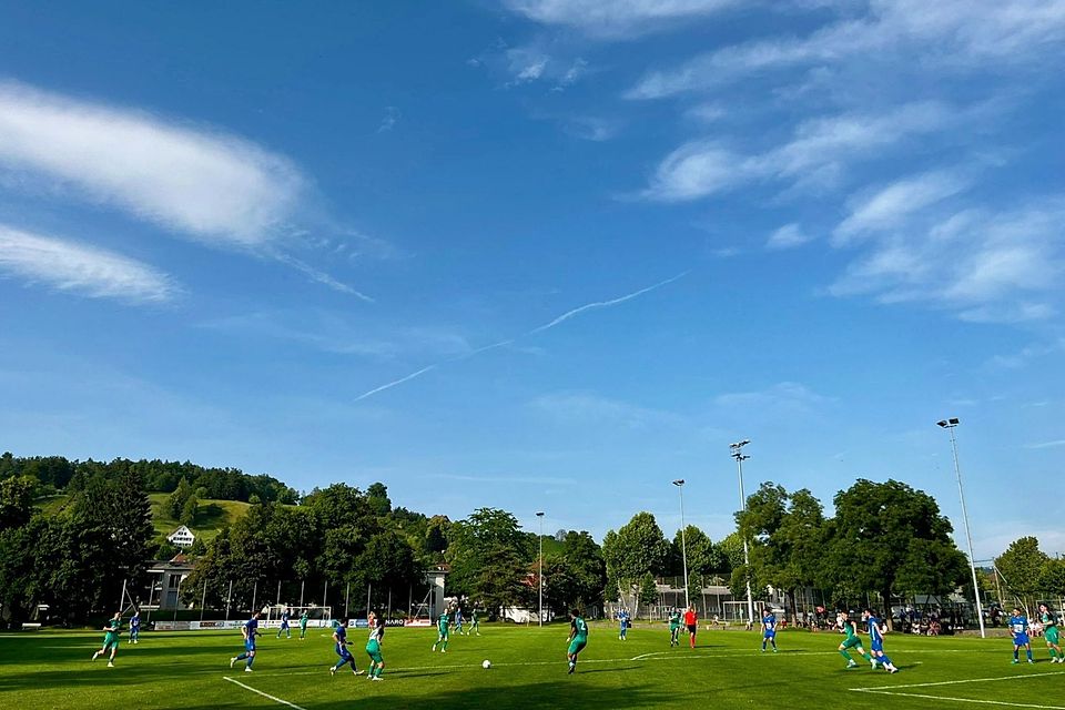 Veltheim bleibt dank 3:1-Heimsieg über Brüttisellen an Seuzach dran.