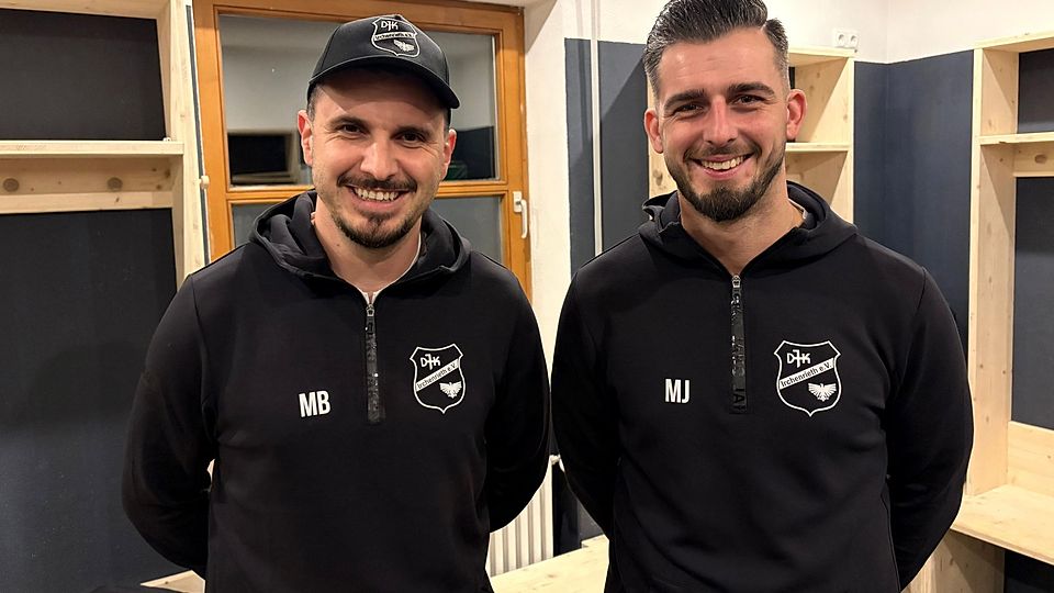 Irchenrieths Sportlicher Leiter Matthias Jahn (rechts) freut sich, dass Michael Bachmeier auch in der kommenden Saison an Bord bleibt.
