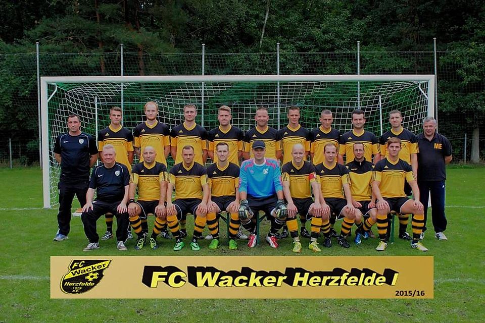 Wollen sich nicht mit dem 0:6 gegen Seelow zufrieden geben: das Kreisoberliga-Team von Wacker Herzfelde. Foto: Verein