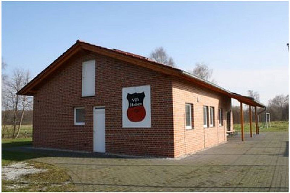 Im Vereinsheim des VfB Holsen sollen in der Rückrunde weitere Siege gefeiert werden.