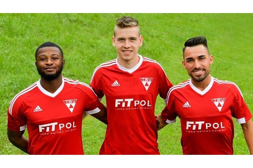 Neu im Team des TSV Weilimdorf: Aaron Nkansah, Samuel Schulz und Burak Yalman (von links). Es fehlt Valentino Gavric. Foto: Tom Bloch