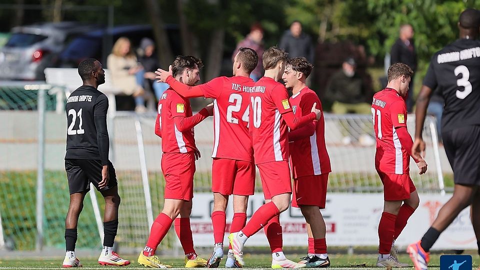 Die Spieler des TuS Hornau am Jubeln.