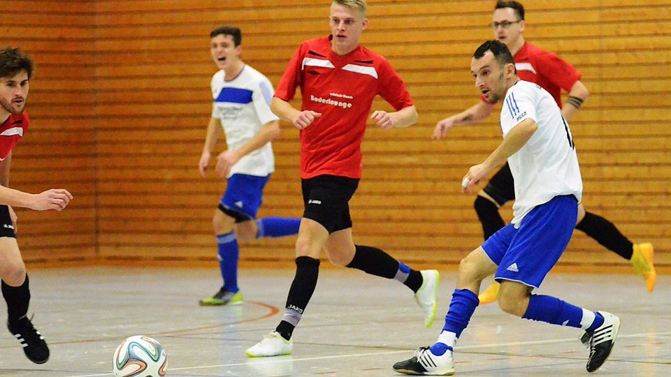 Routinier Turan "Bobby" Bafra (r.) stellte im Finale für Schirmitz die Weichen auf Sieg. F: Nachtigall