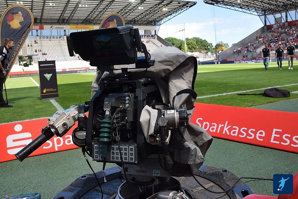 Die ARD überträgt unter anderem das Niederrheinpokalfinale - bekannt ist die Sportschau aber für fast 60 Jahre Bundesliga-Highlights. 