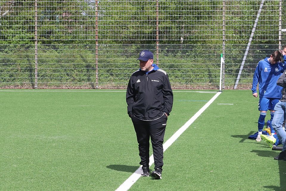 Ottensens Coach Björn Mielke möchte unbedingt wieder in die 1. Kreisklasse.