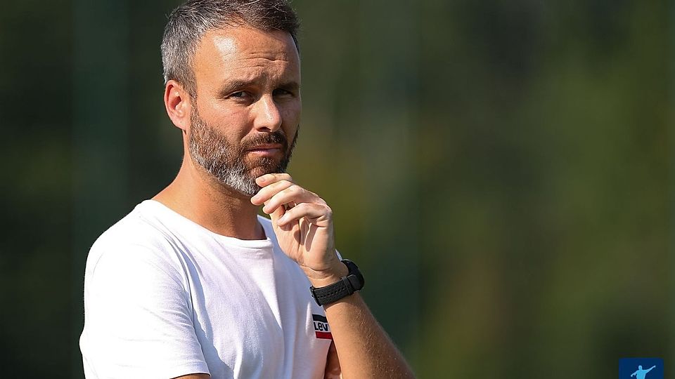 Ziel (fast) erreicht: Mit Meisterschaft und Aufstieg in die Kreisklasse will sich VfB-Coach Mitsch Eder vom Schneckenberg verabschieden. 