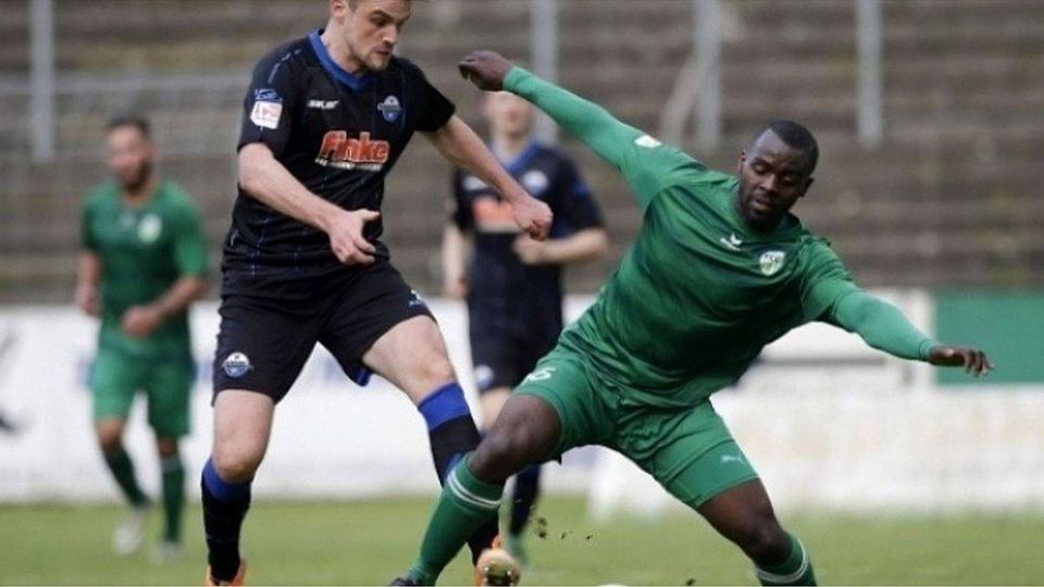 Muss sich durchbeißen: Paderborns Marcel Salokat (l.) ist angeschlagen. Er wird aber gegen Bielefeld II gebraucht. F: Martinschledde