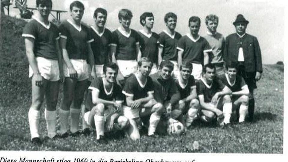 1969: Der FC Rottach-Egern steigt in die Bezirksliga auf.