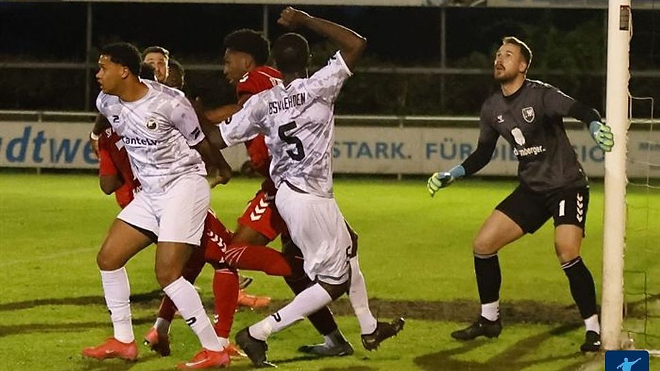 Gian-Luca Reck (r.) wechselt nach Scherpenberg.