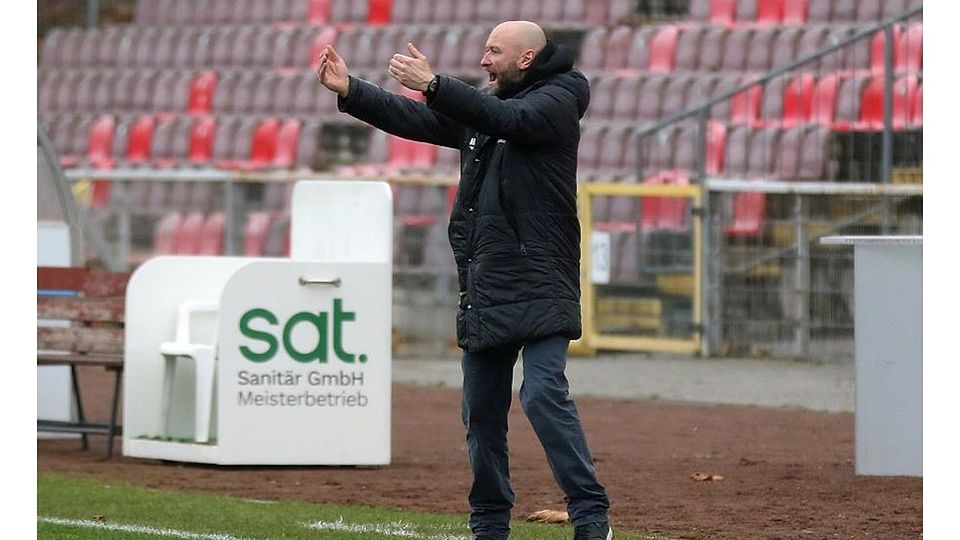 Sieht seine Mannschaft trotz unbefriedigender Testergebnisse auf dem richtigen Weg: Wormatia-Trainer Marco Reifenscheidt.	Foto: Christine Dirigo/pakalski-press