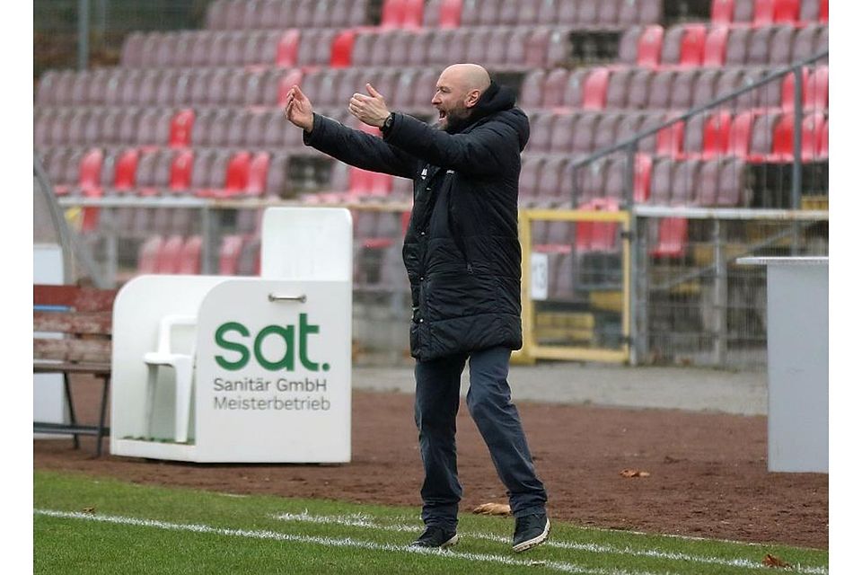 Sieht seine Mannschaft trotz unbefriedigender Testergebnisse auf dem richtigen Weg: Wormatia-Trainer Marco Reifenscheidt.	Foto: Christine Dirigo/pakalski-press