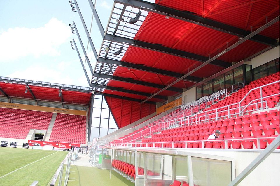 In einer der modernsten Arenen Bayerns steigt am Donnerstag die Saisoneröffnung der Regionalliga. <b>F: Siering</b>