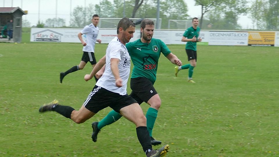 Fußball, 4.5.2025, A-Klasse 8, SV Wessobrunn (in Grün) gegen TSV Hohenpeißenberg 0:6, Foto: Paul Hopp