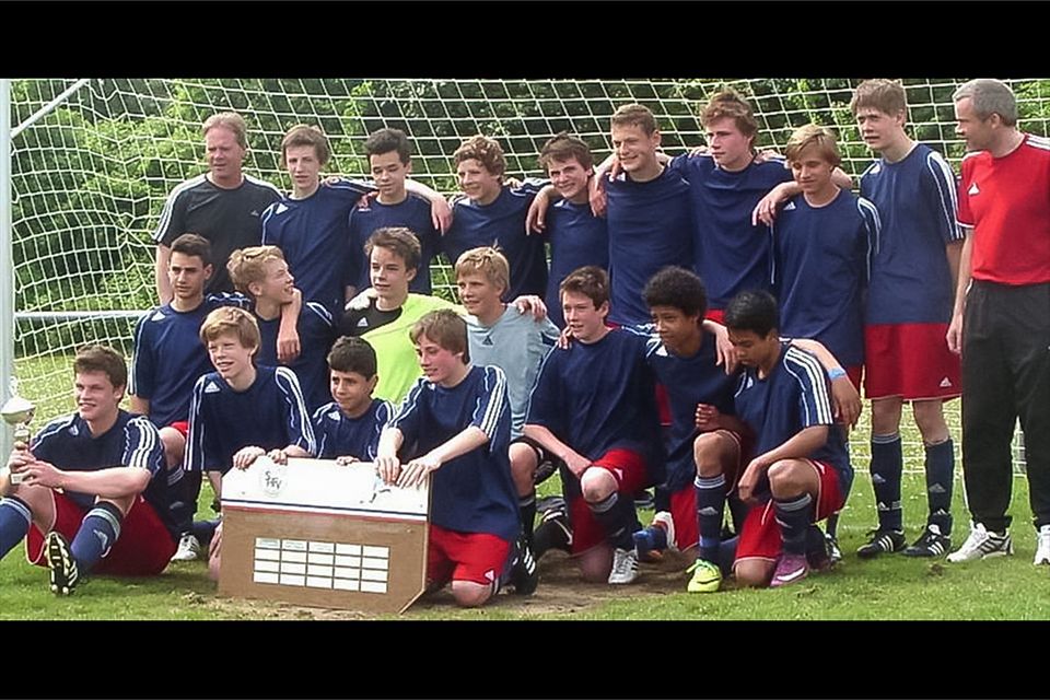 U15 SpVg Eidertal Molfsee 2010. U15 SpVg Eidertal Molfsee 2010.