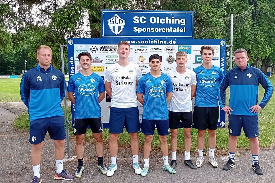 Neu beim SCO sind (v.l.) Co-Trainer Felix Mayer, Leon Renn, Florian Hofmann,Mojeeb Sadat, Leon Heinzlmair, Finn Burtscheidt und Coach Andreas Zorn. Foto: SC Olching