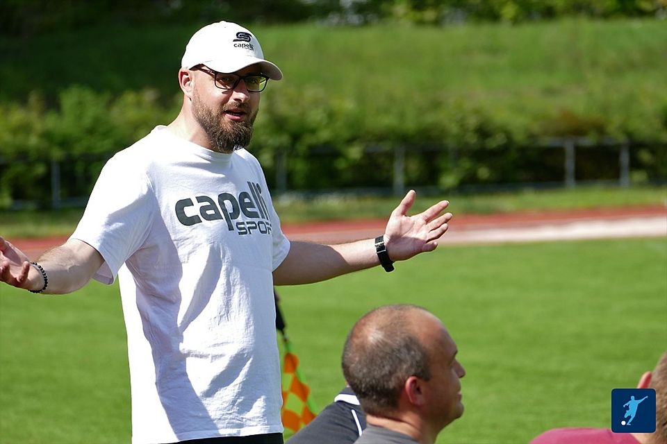 Jan Gernlein ist seit Saisonbeginn Trainer der Oberfranken - und verlor seitdem nur zwei Ligaspiele.