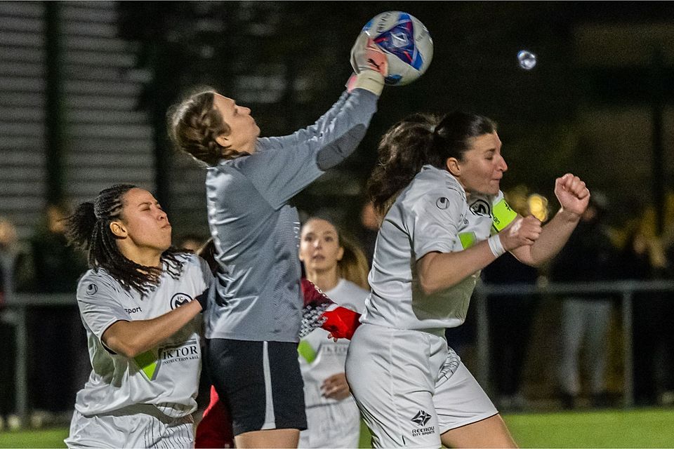 Torhüterin Lisi Oberweis, Kapitänin Betty Noël und ihr FC Mamer 32 kämpften aufopferungsvoll