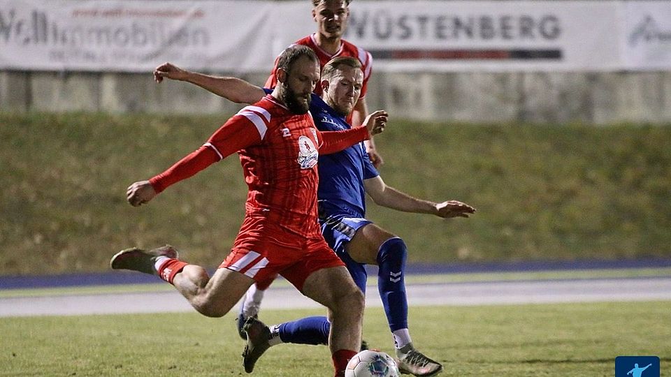 Fatlum Elezi kehrt nach einem Jahr beim Hallescher FC in die Regionalliga West zurück.