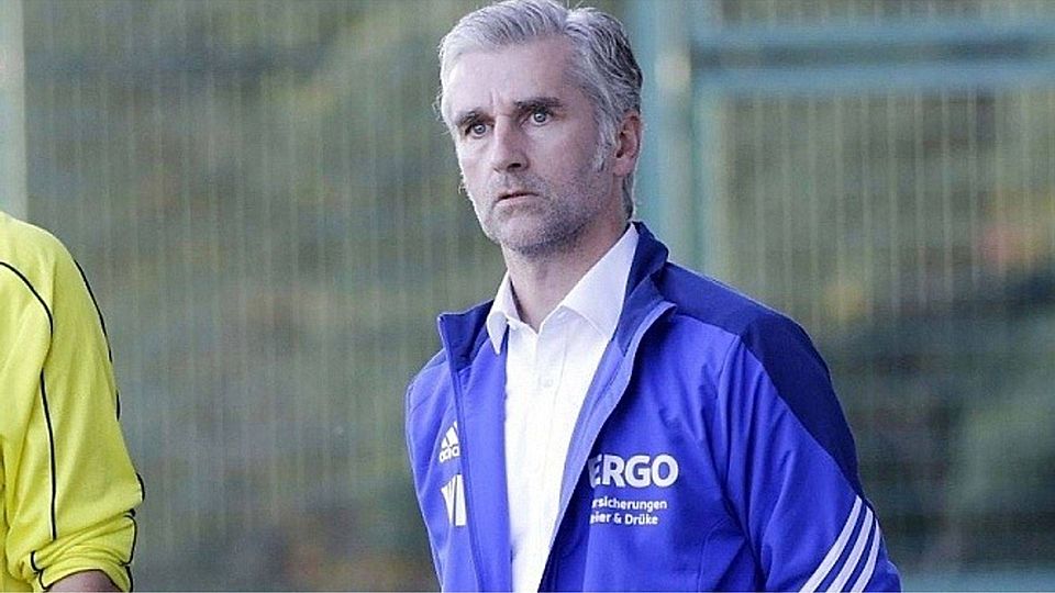 Urlaub beendet: Wilfried Neuschäfer steht wieder an der Seitenlinie. Foto: Martinschledde