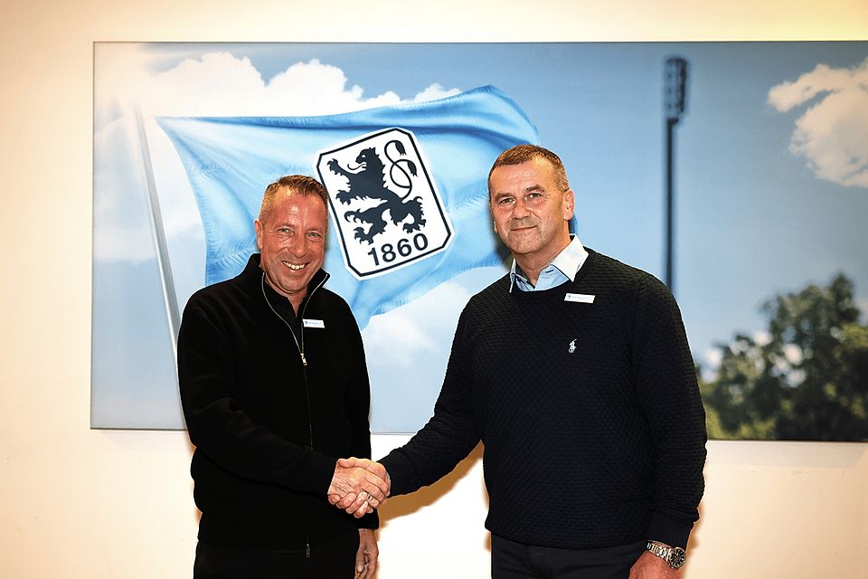 Punktlandung: Interims-Geschäftsführer Manfred Paula (r.) mit dem neuen Löwen-Trainer Markus Kauczinski. Punktlandung: Interims-Geschäftsführer Manfred Paula (r.) mit dem neuen Löwen-Trainer Markus Kauczinski.